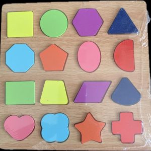 Rompecabezas de Encastre de formas geométricas  de madera 20x20cm